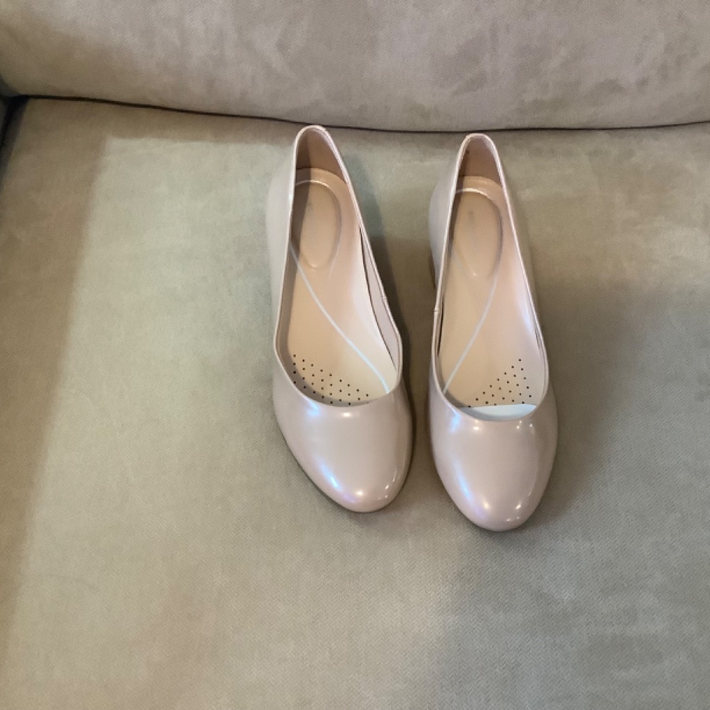 Shoes - Picture 2 of 3